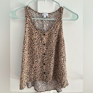 Junior’s Leopard Print Button Up Tank Top